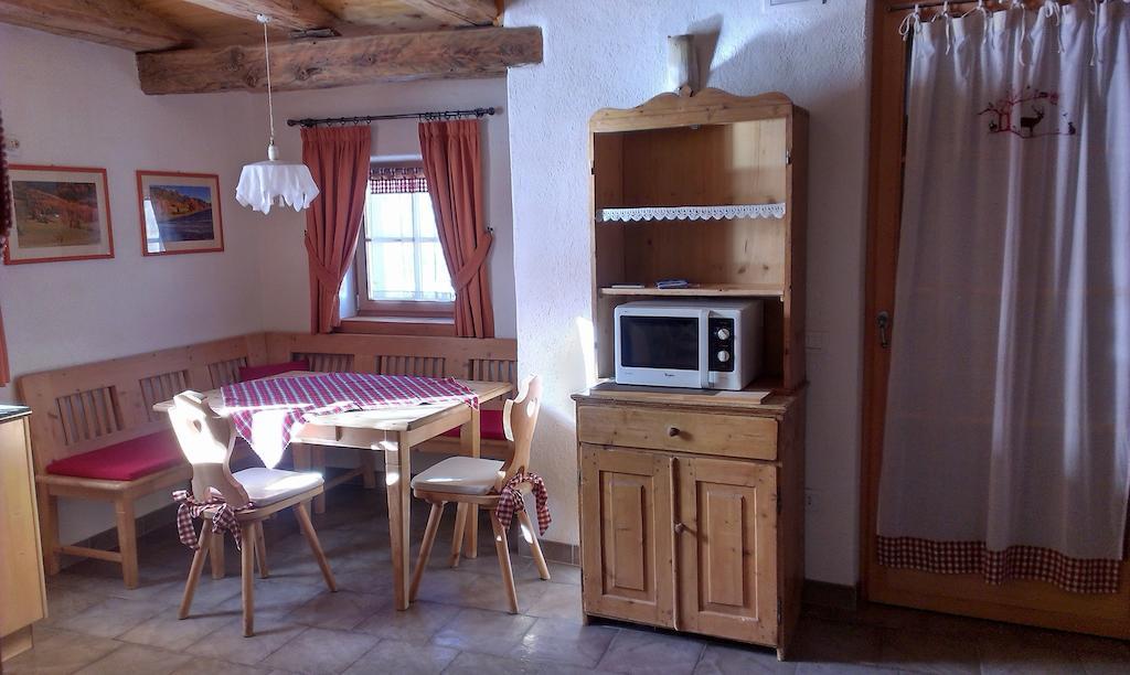 Maso Franceschella Bed & Breakfast Карано Стая снимка