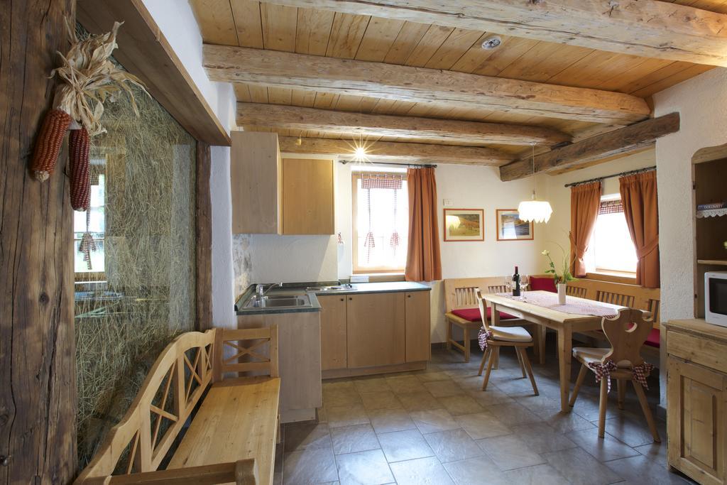 Maso Franceschella Bed & Breakfast Карано Екстериор снимка